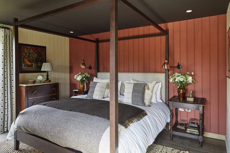 A Lakeside Sanctuary of Rustic Elegance - Lechlade, United Kingdom