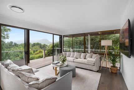 A Private Kangaroo Valley Retreat with Wraparound Deck - Kangaroo Valley, Australia