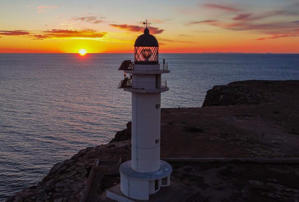 Luna Studios by the Lagoon - Puerto de la Savina, Formentera, Spain