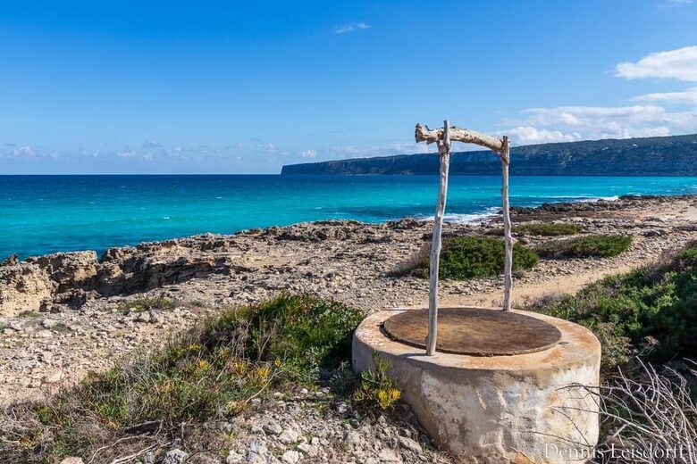 Luna Studios by the Lagoon | Sea Front - Puerto de la Savina, Formentera, Spain