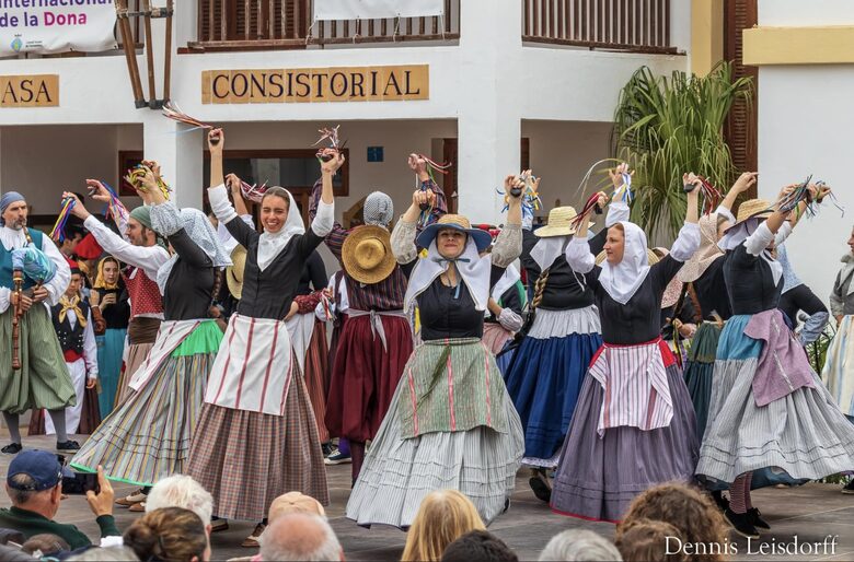 Luna Studios by the Lagoon | Sea Front - Puerto de la Savina, Formentera, Spain