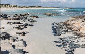 Luna Studios by the Lagoon | Sea Front - Puerto de la Savina, Formentera, Spain