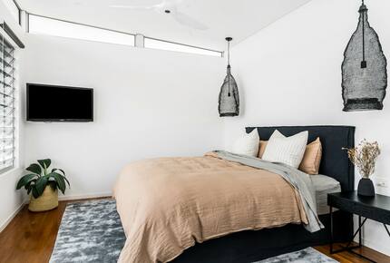 Elevation Byron Bay - Home with Heated Pool & Hot Spa - Byron Bay, Australia