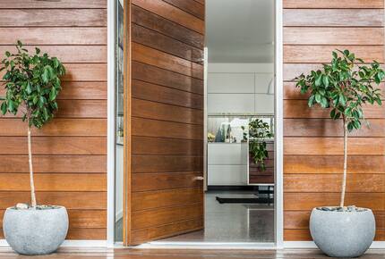 Elevated Byron Bay Home with Heated Pool & Hot Spa - Byron Bay, Australia