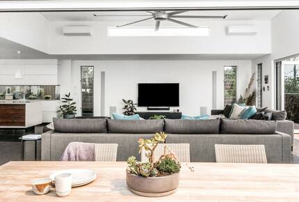 Elevation Byron Bay - Home with Heated Pool & Hot Spa - Byron Bay, Australia