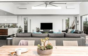 Elevation Byron Bay - Home with Heated Pool & Hot Spa - Byron Bay, Australia