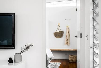 Elevation Byron Bay - Home with Heated Pool & Hot Spa - Byron Bay, Australia