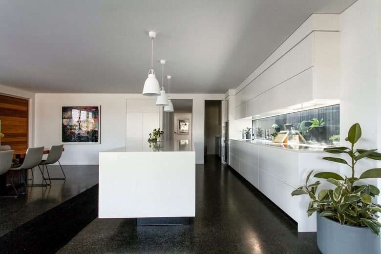 Elevation Byron Bay - Home with Heated Pool & Hot Spa - Byron Bay, Australia