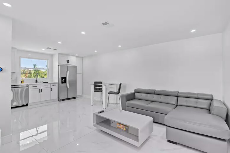 Designer South Florida Escape Near the Coast - Pompano Beach, Florida