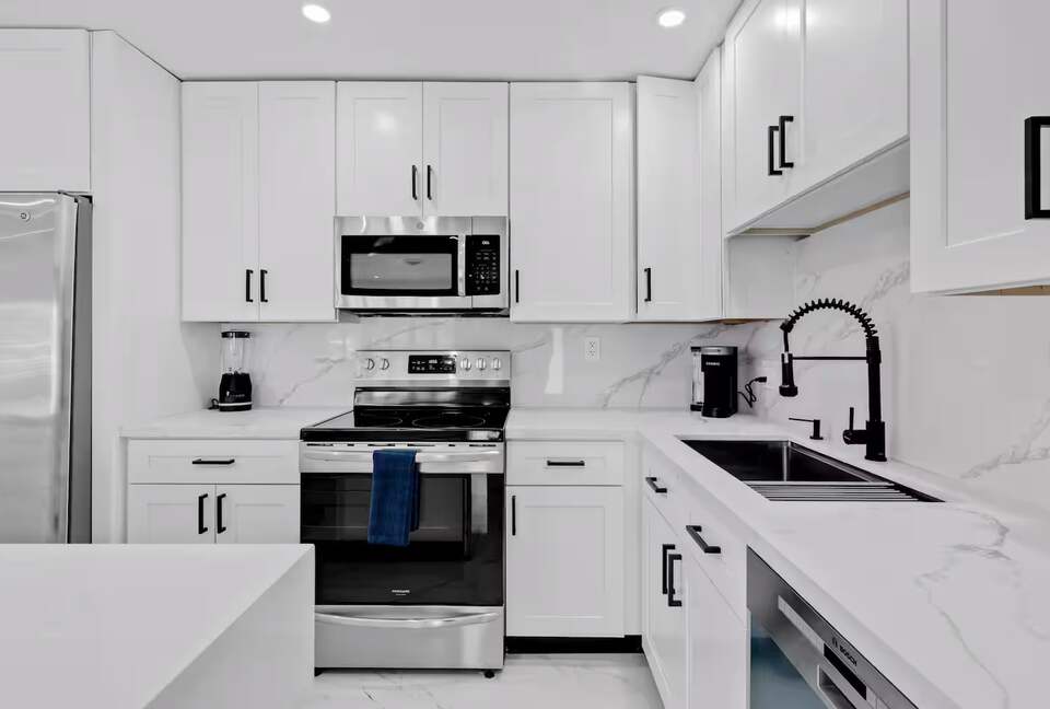 Designer South Florida Escape Near the Coast - Pompano Beach, Florida