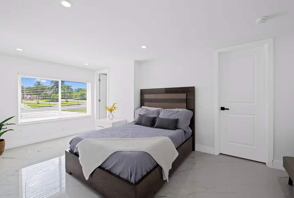 Designer South Florida Escape Near the Coast - Pompano Beach, Florida