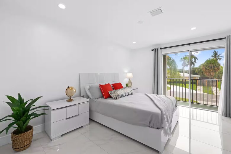 Designer South Florida Escape Near the Coast - Pompano Beach, Florida