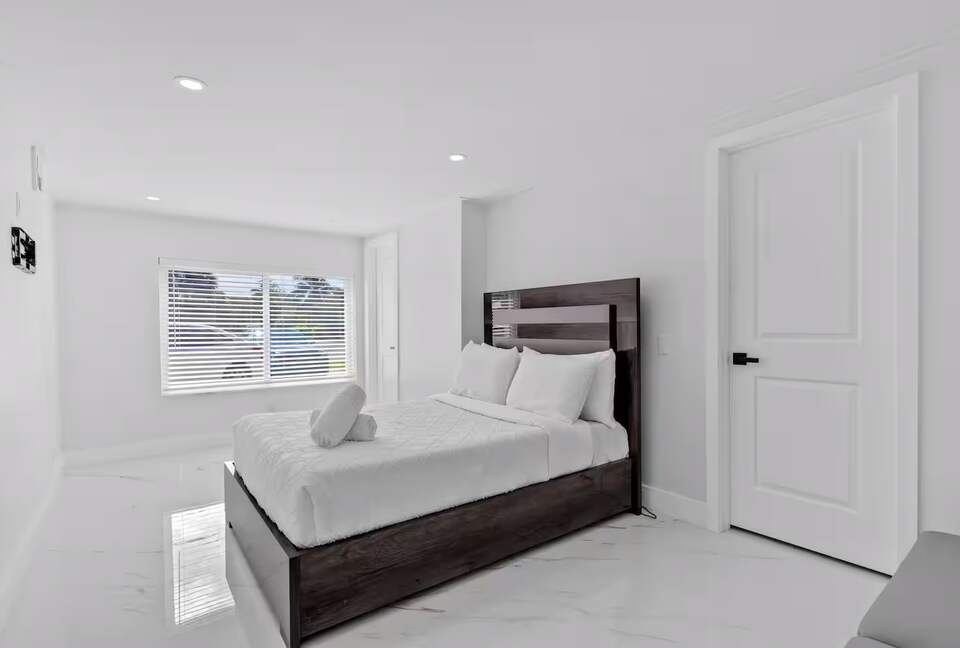 Designer South Florida Escape Near the Coast - Pompano Beach, Florida