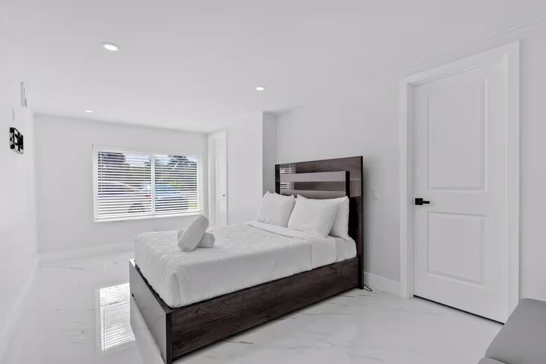 Designer South Florida Escape Near the Coast - Pompano Beach, Florida