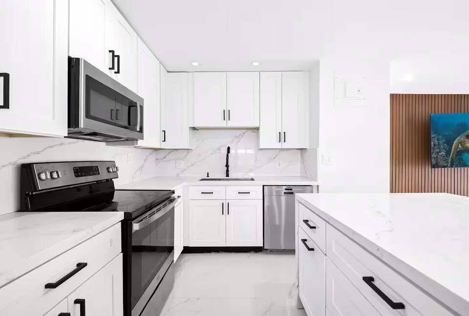 Designer South Florida Escape Near the Coast - Pompano Beach, Florida