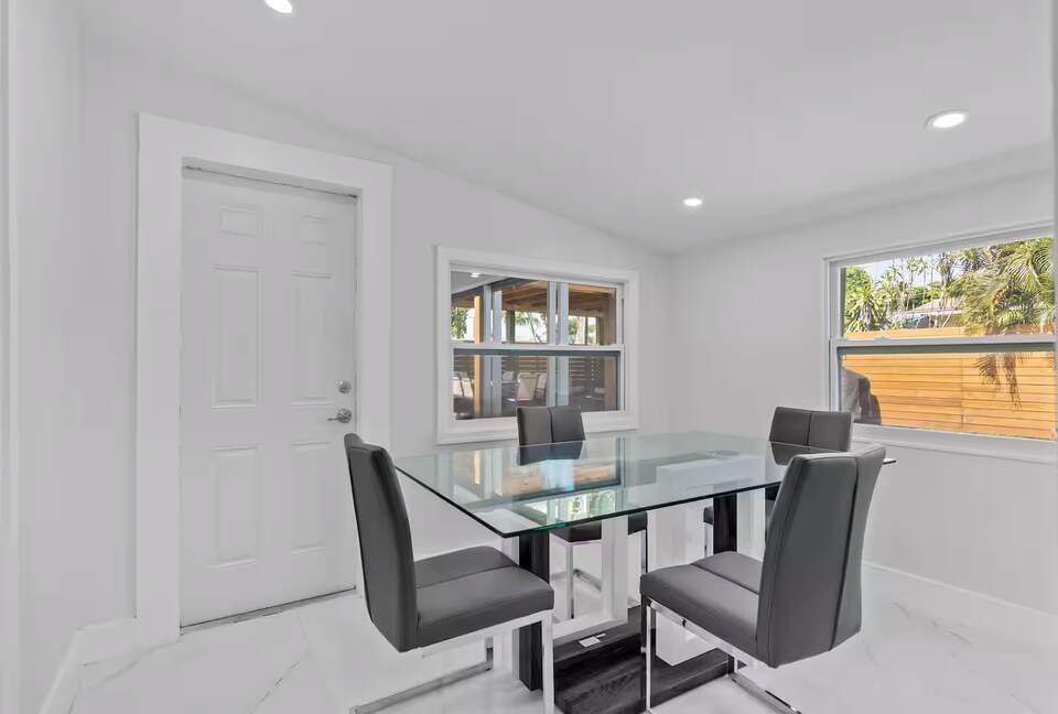 Designer South Florida Escape Near the Coast - Pompano Beach, Florida