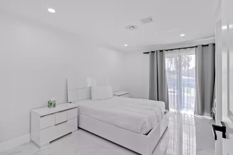 Designer South Florida Escape Near the Coast - Pompano Beach, Florida