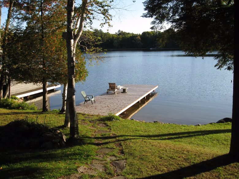 Calm Water Retreat on Lake Rosseau - Muskoka, Canada