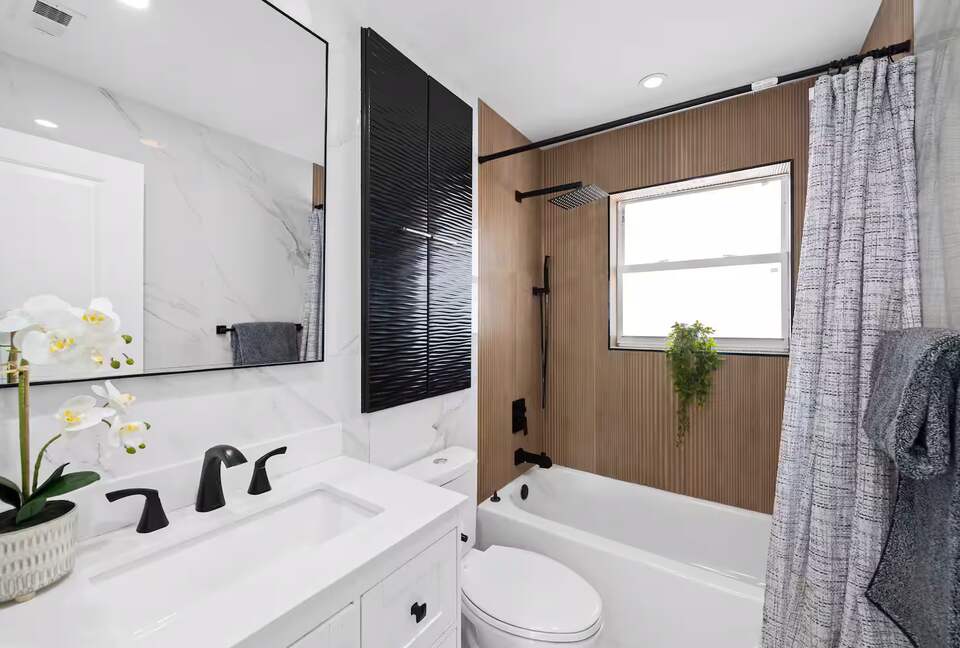 Designer South Florida Escape Near the Coast - Pompano Beach, Florida