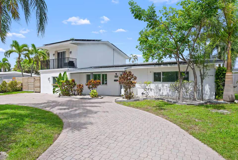 Designer South Florida Escape Near the Coast - Pompano Beach, Florida