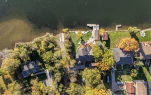 Kawartha Luxury Waterfront Home with Live-In Boathouse! - Fenelon Falls, Canada