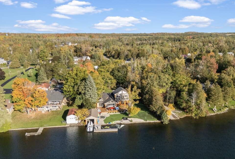 Kawartha Lakeside Landing - Fenelon Falls, Canada