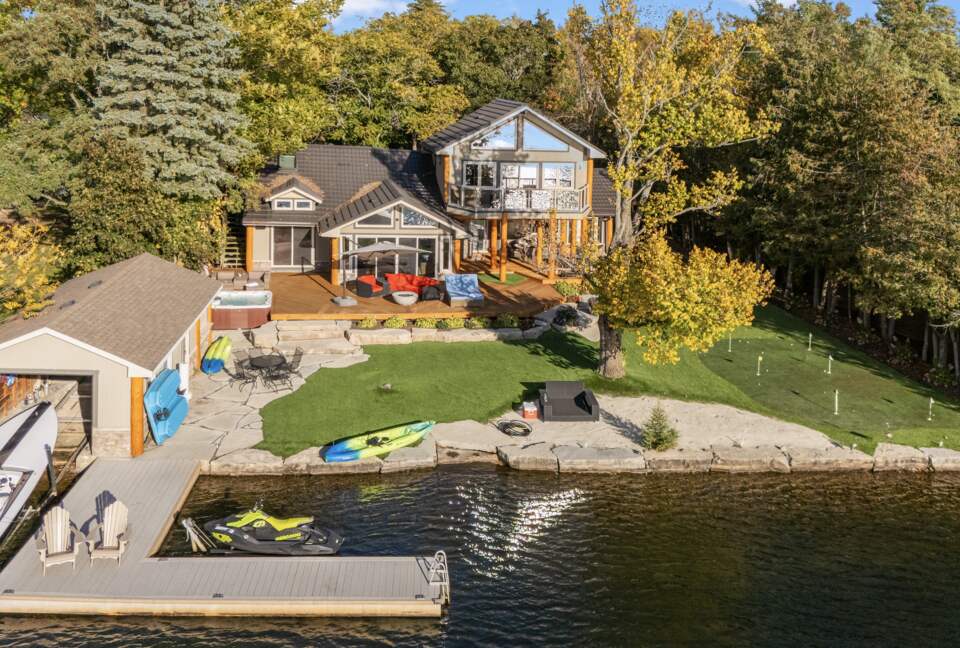 Kawartha Lakeside Landing - Fenelon Falls, Canada