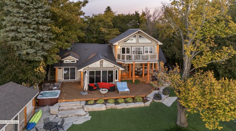 Kawartha Lakeside Landing - Fenelon Falls, Canada