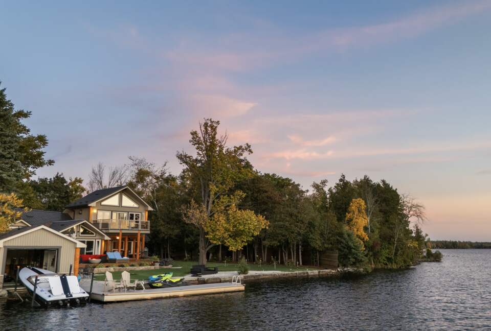 Kawartha Lakeside Landing - Fenelon Falls, Canada