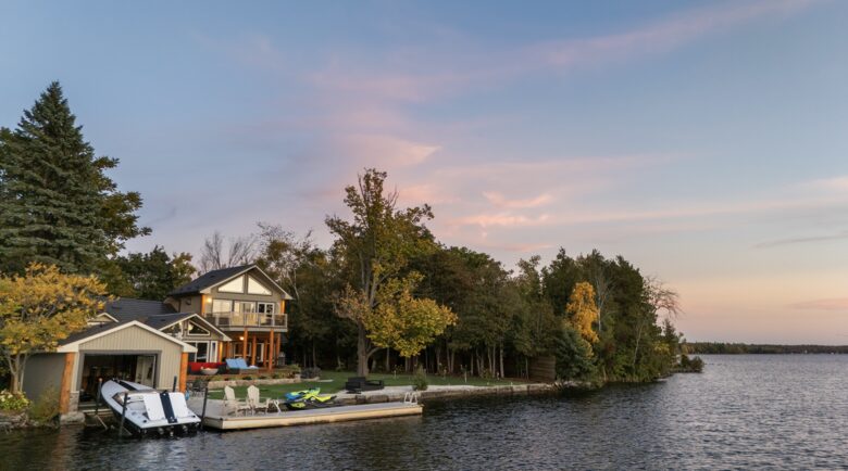 Kawartha Lakeside Landing - Fenelon Falls, Canada