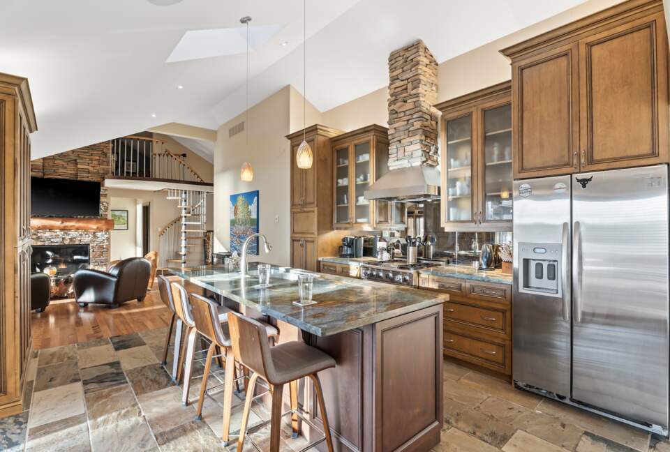 Kawartha Lakeside Landing - Fenelon Falls, Canada