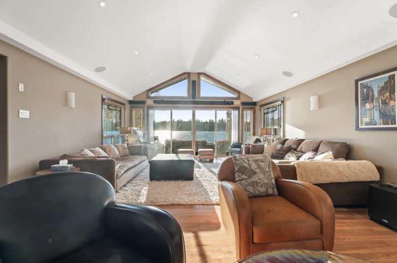 Kawartha Lakeside Landing - Fenelon Falls, Canada