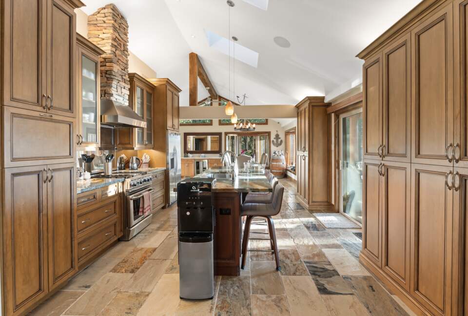 Kawartha Lakeside Landing - Fenelon Falls, Canada