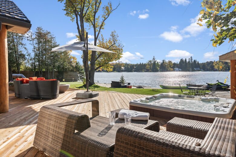 Kawartha Lakeside Landing - Fenelon Falls, Canada