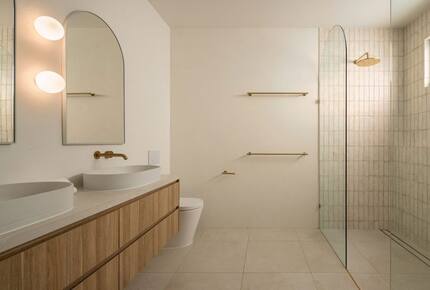 Contemporary Burleigh Heads Home Designed for Coastal Living - Gold Coast, Australia