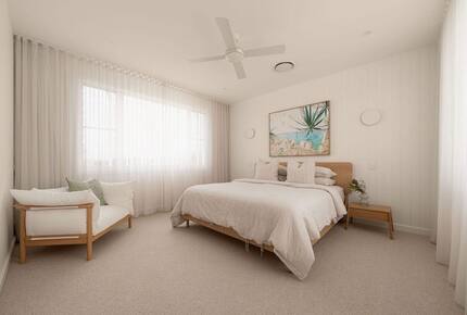 Contemporary Burleigh Heads Home Designed for Coastal Living - Gold Coast, Australia