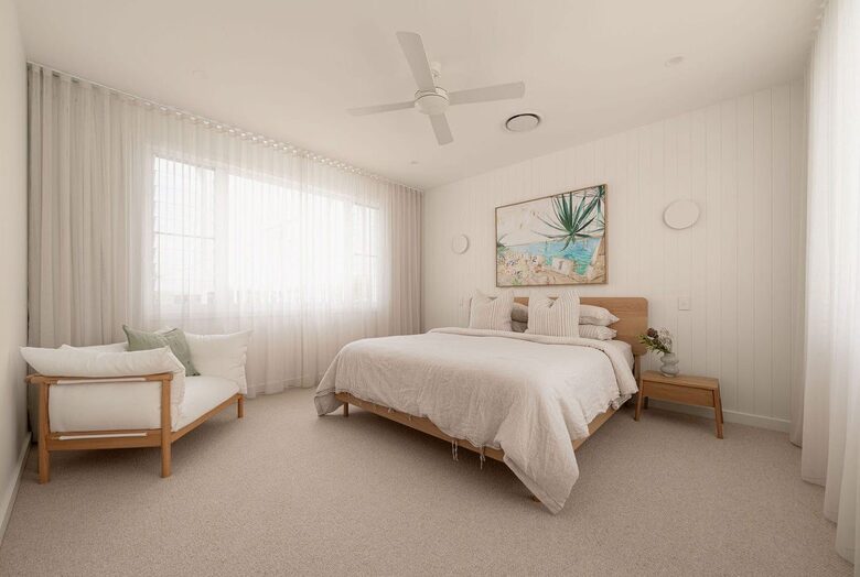 Contemporary Burleigh Heads Home Designed for Coastal Living - Gold Coast, Australia