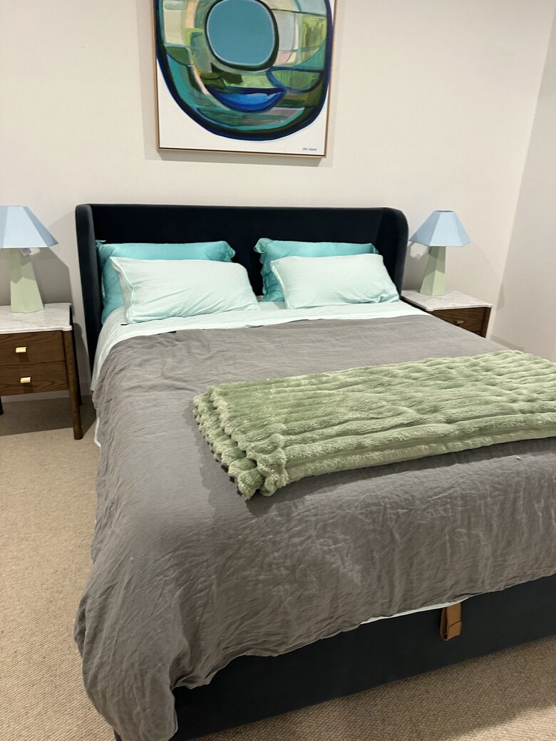 Contemporary Burleigh Heads Home Designed for Coastal Living - Gold Coast, Australia