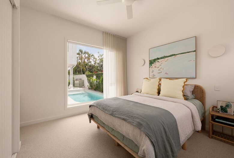 Contemporary Burleigh Heads Home Designed for Coastal Living - Gold Coast, Australia