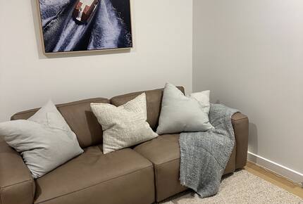 Contemporary Burleigh Heads Home Designed for Coastal Living - Gold Coast, Australia