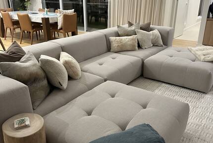 Contemporary Burleigh Heads Home Designed for Coastal Living - Gold Coast, Australia