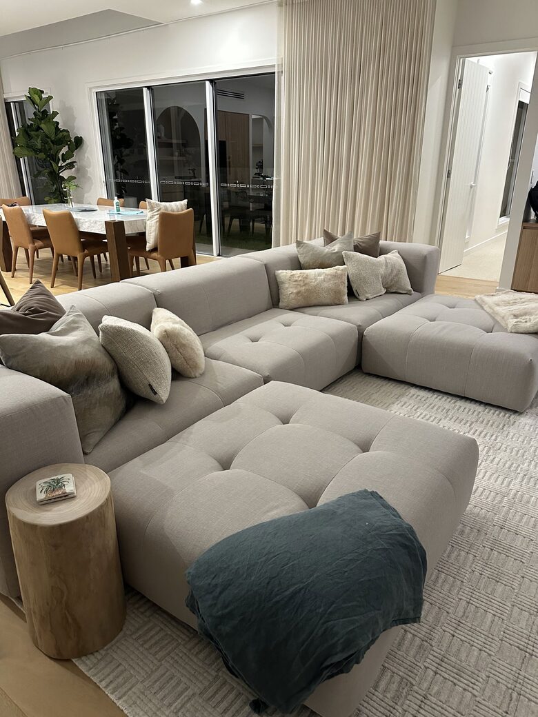 Contemporary Burleigh Heads Home Designed for Coastal Living - Gold Coast, Australia