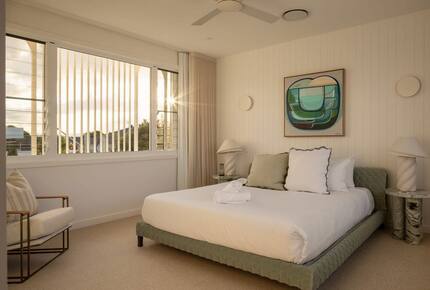 Contemporary Burleigh Heads Home Designed for Coastal Living - Gold Coast, Australia