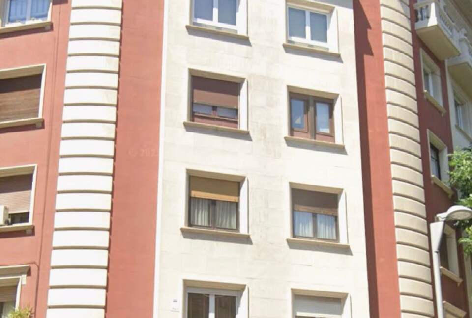 An Elegant Barcelona Residence with Private Terrace - Barcelona, Spain