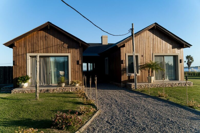 Riverside Serenity at a Country Club Estate - Carmelo, Uruguay