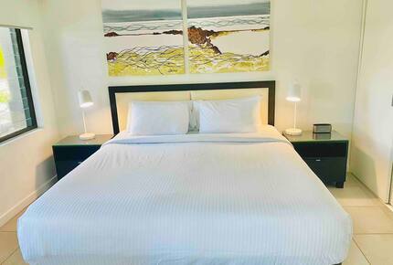 Swim-Out Lagoon Living at Sea Temple Resort & Spa Port Douglas - Port Douglas, Australia