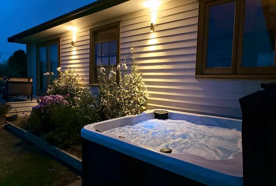 Secluded Mountain View Villa Near Wānaka - Wānaka, New Zealand