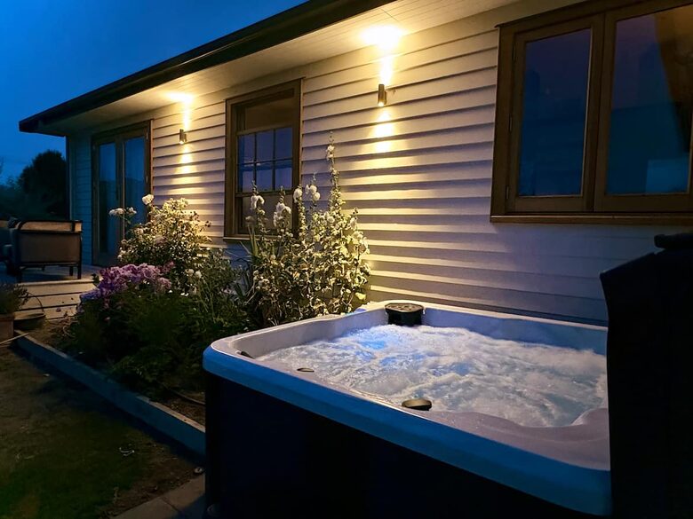 Secluded Mountain View Villa Near Wānaka - Wānaka, New Zealand