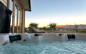 Secluded Mountain View Villa Near Wānaka - Wānaka, New Zealand