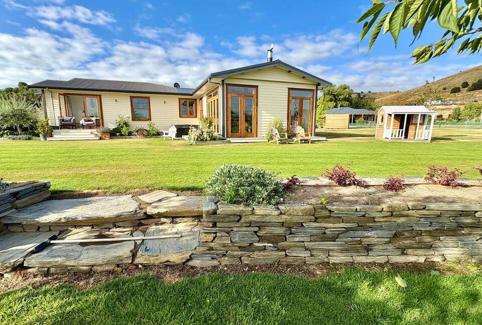 Secluded Mountain View Villa Near Wānaka - Wānaka, New Zealand